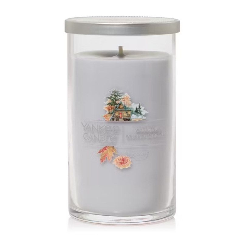 Yankee Candle Signature Medium Pillar Candle – Woodland Weekend Memories
