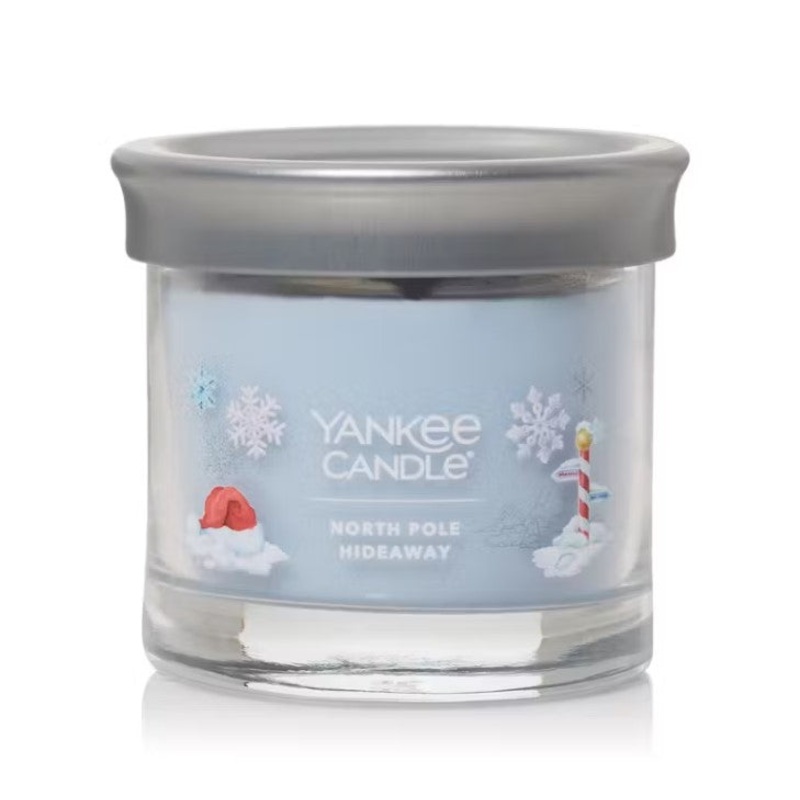 Yankee Candle Signature Small Tumbler Candle – North Pole Hideaway